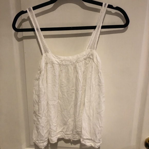 Aritzia Wilfred Camisole w/ Buttons/Lace Detailing - Picture 3 of 4